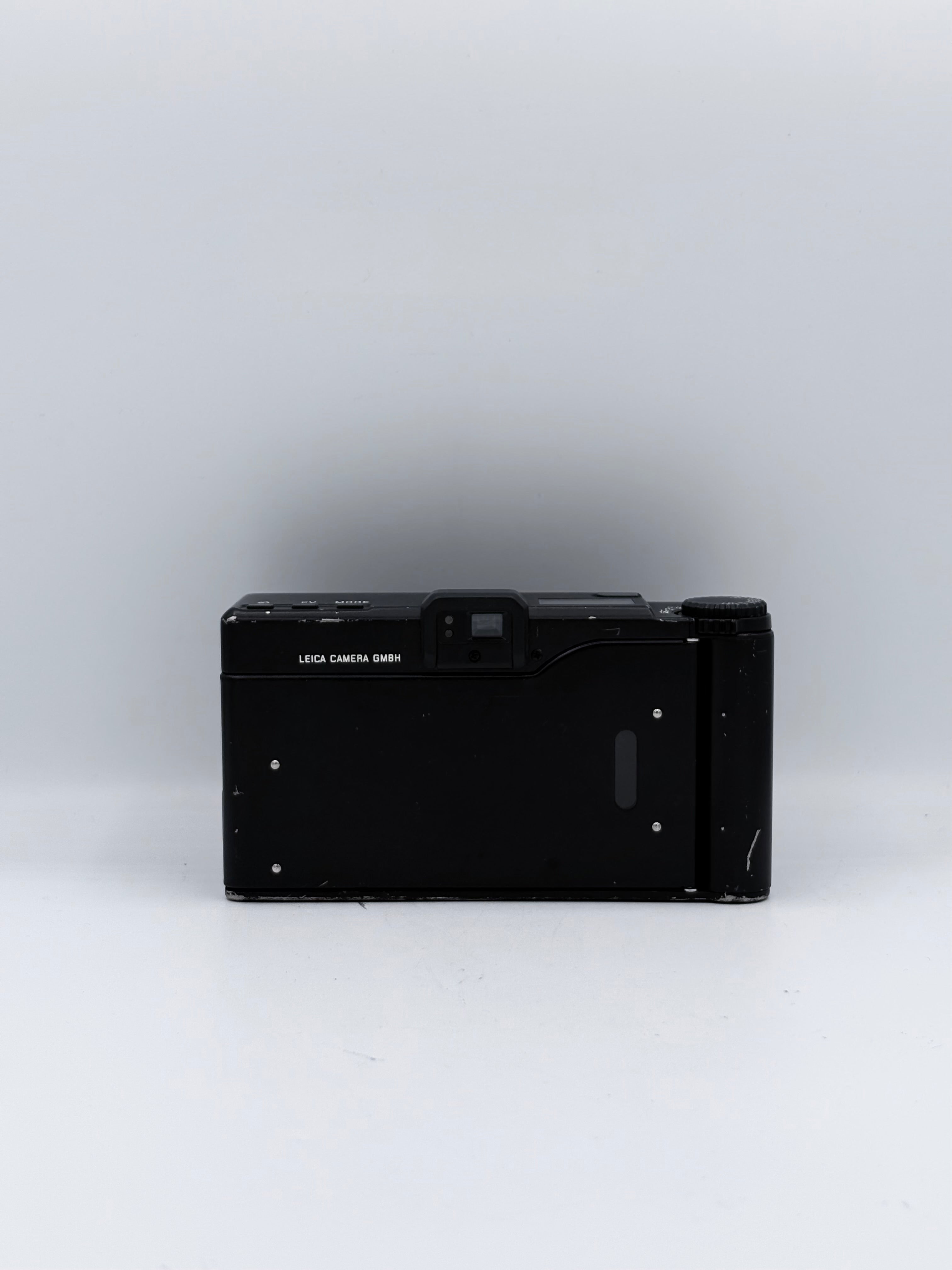Leica minilux 40mm f2.4 With Box SN: 2121382