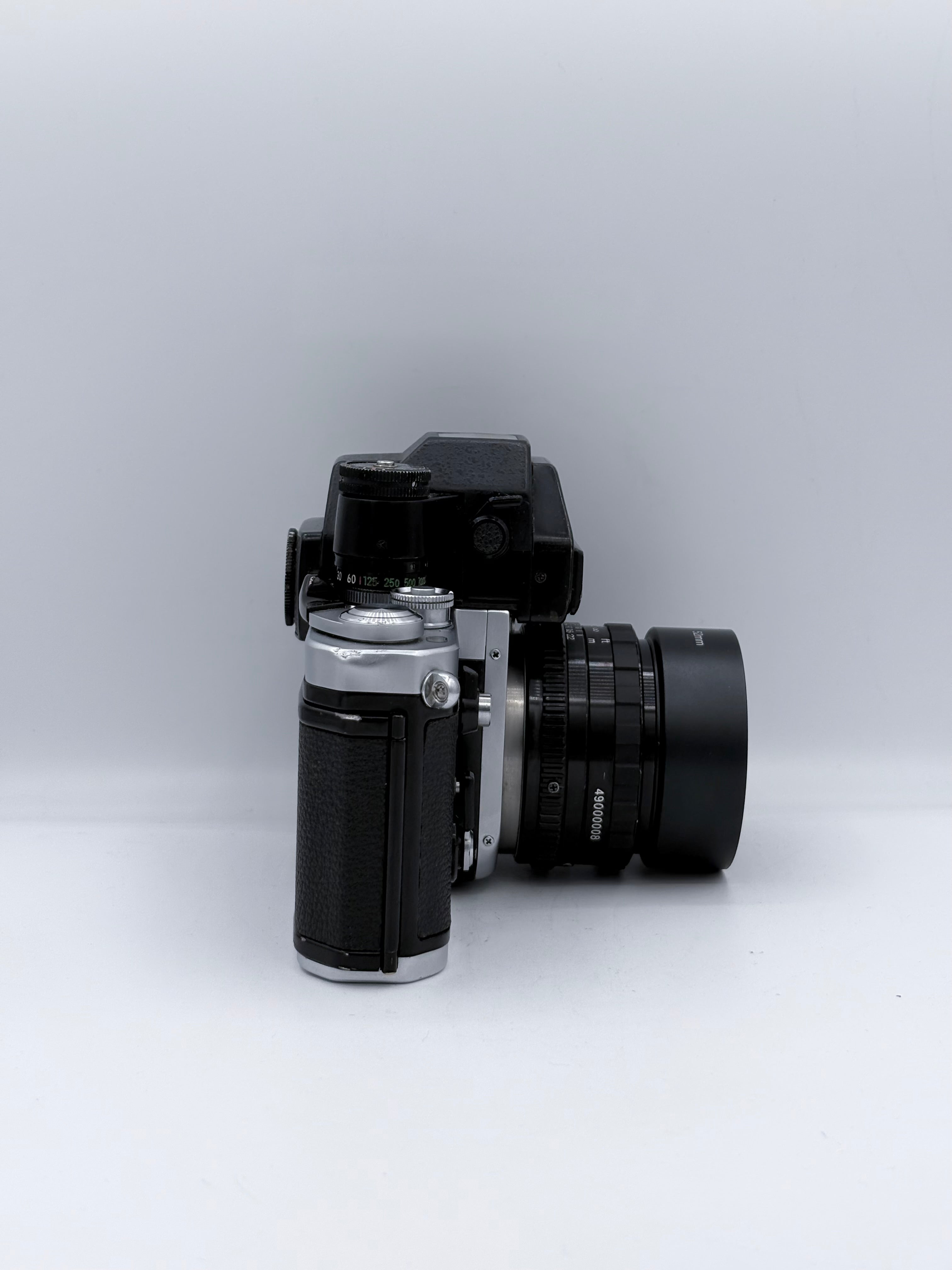 Nikon F2 with meter top SN 7428597