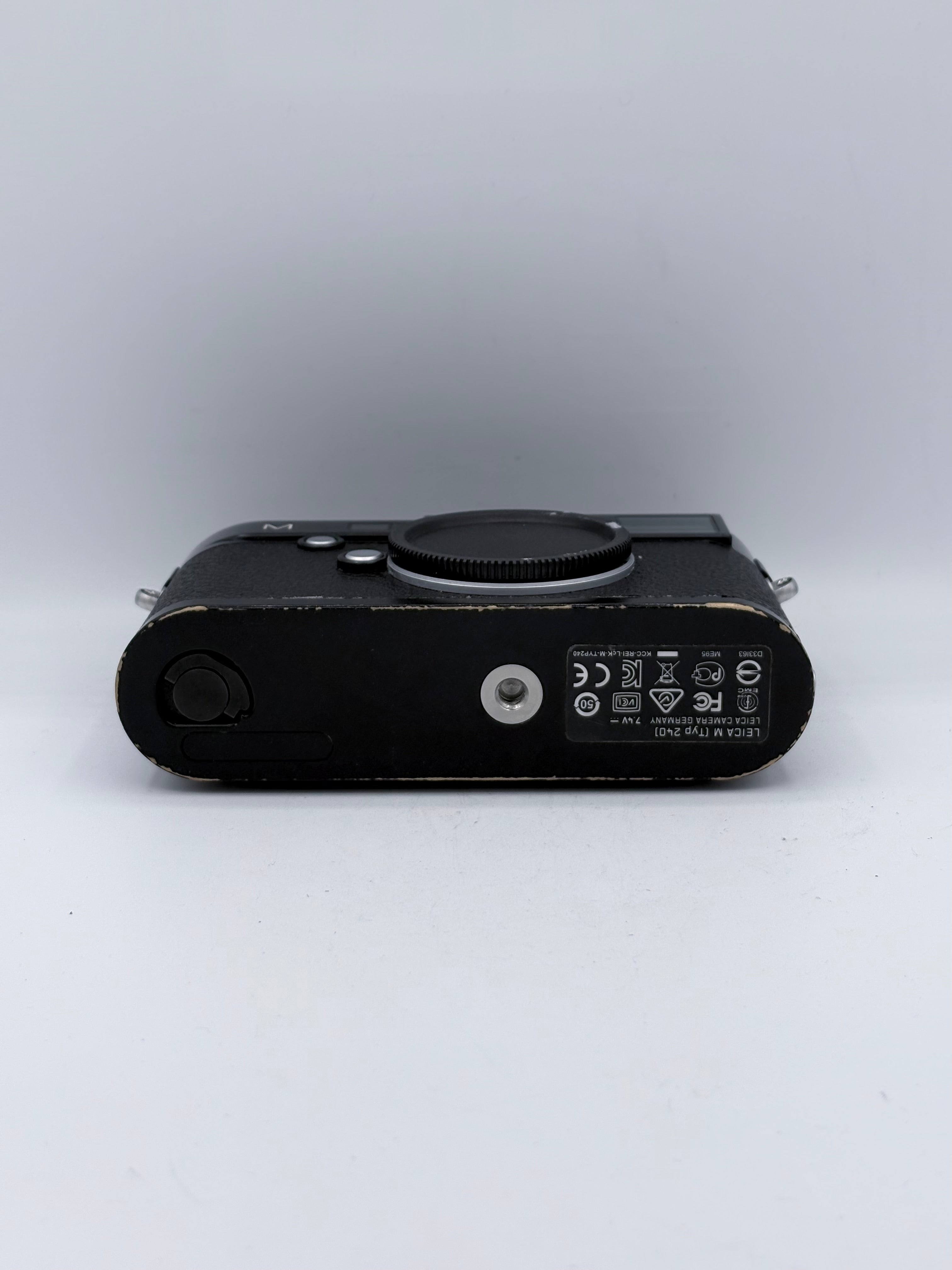 Leica M240 digital Black Paint SN: 4848111