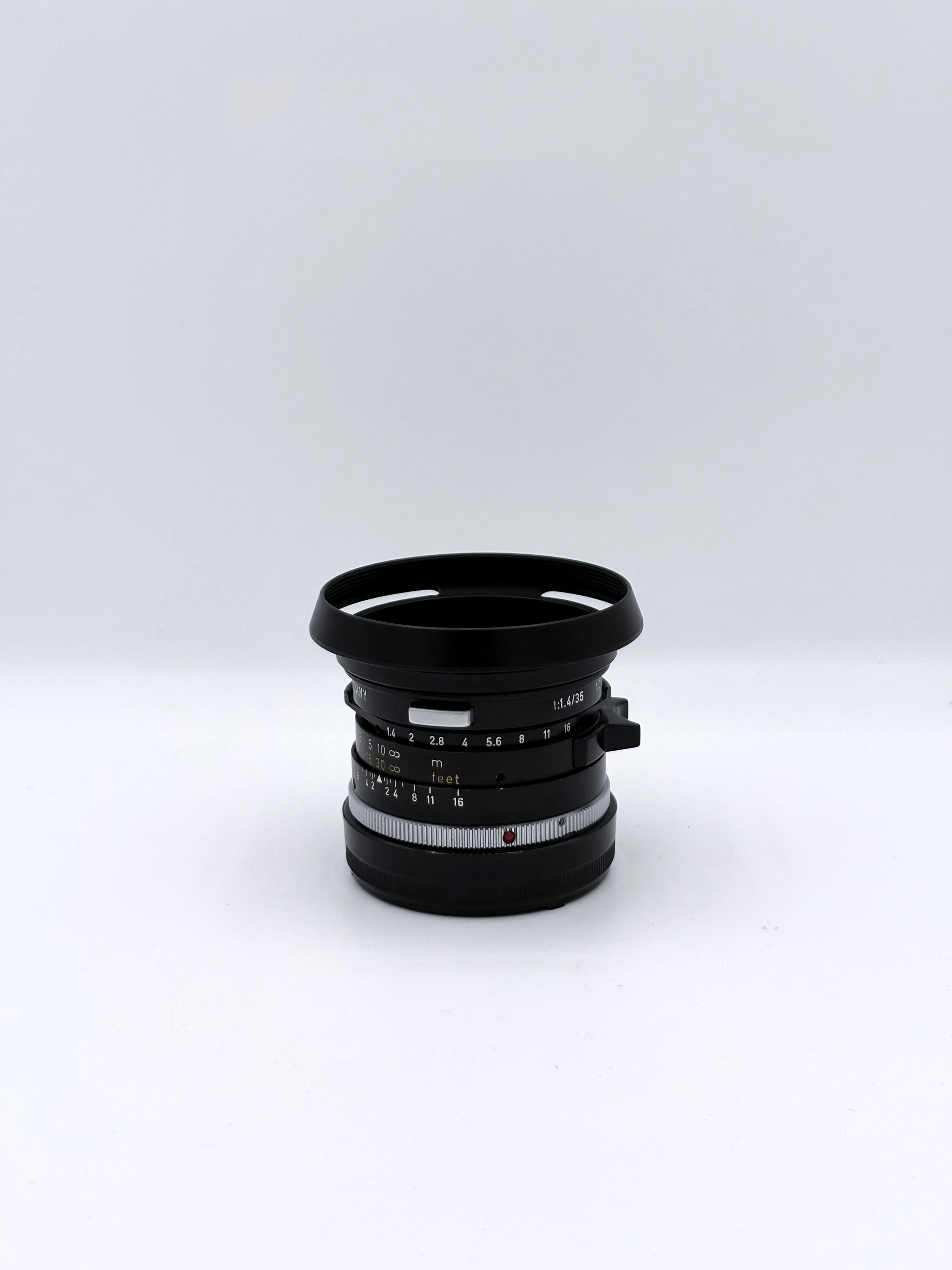 Leica Summilux 35mm f1.4 SN:2802614 With Box