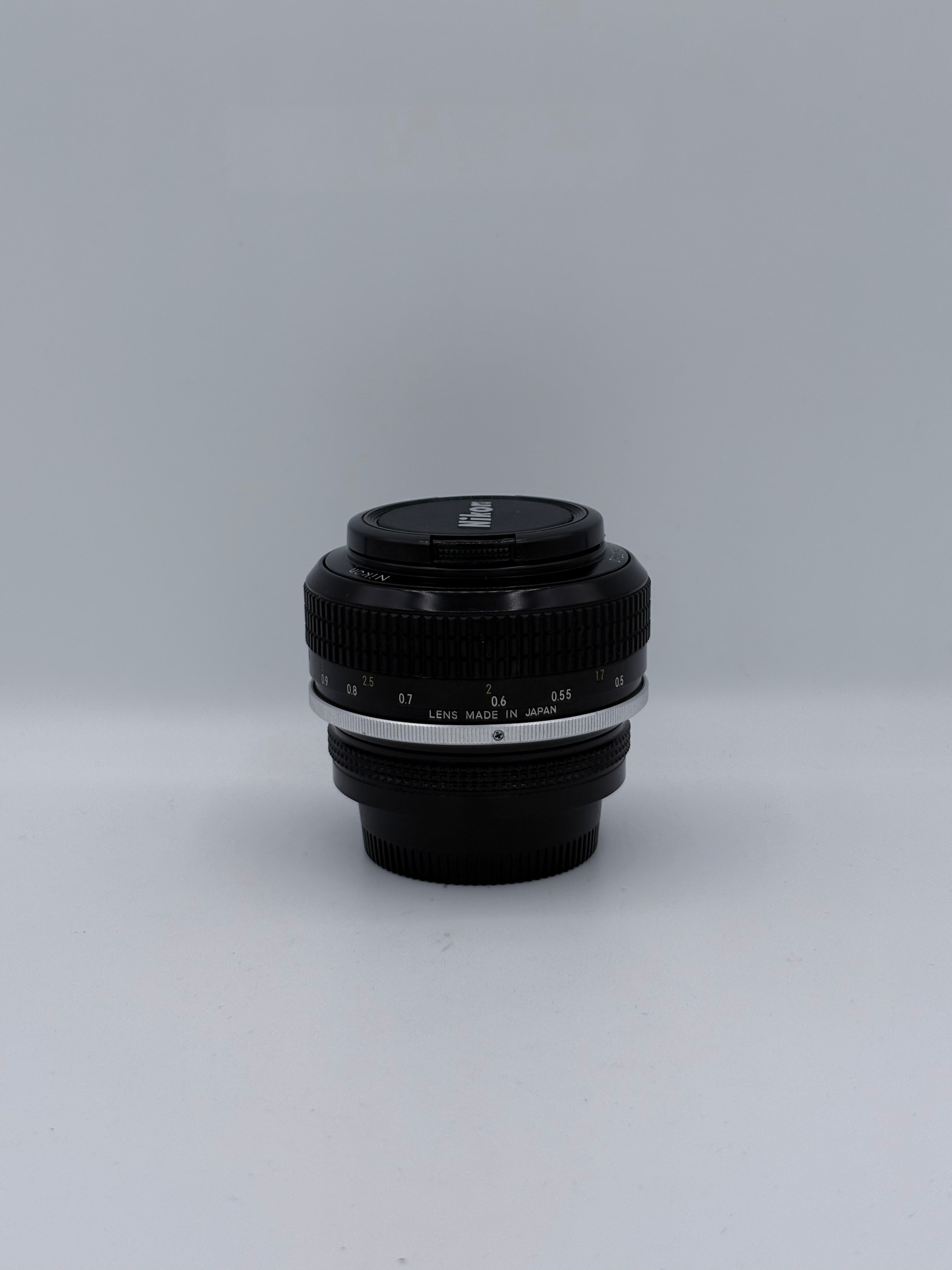 Nikon 55mm f1.2 sn 365760