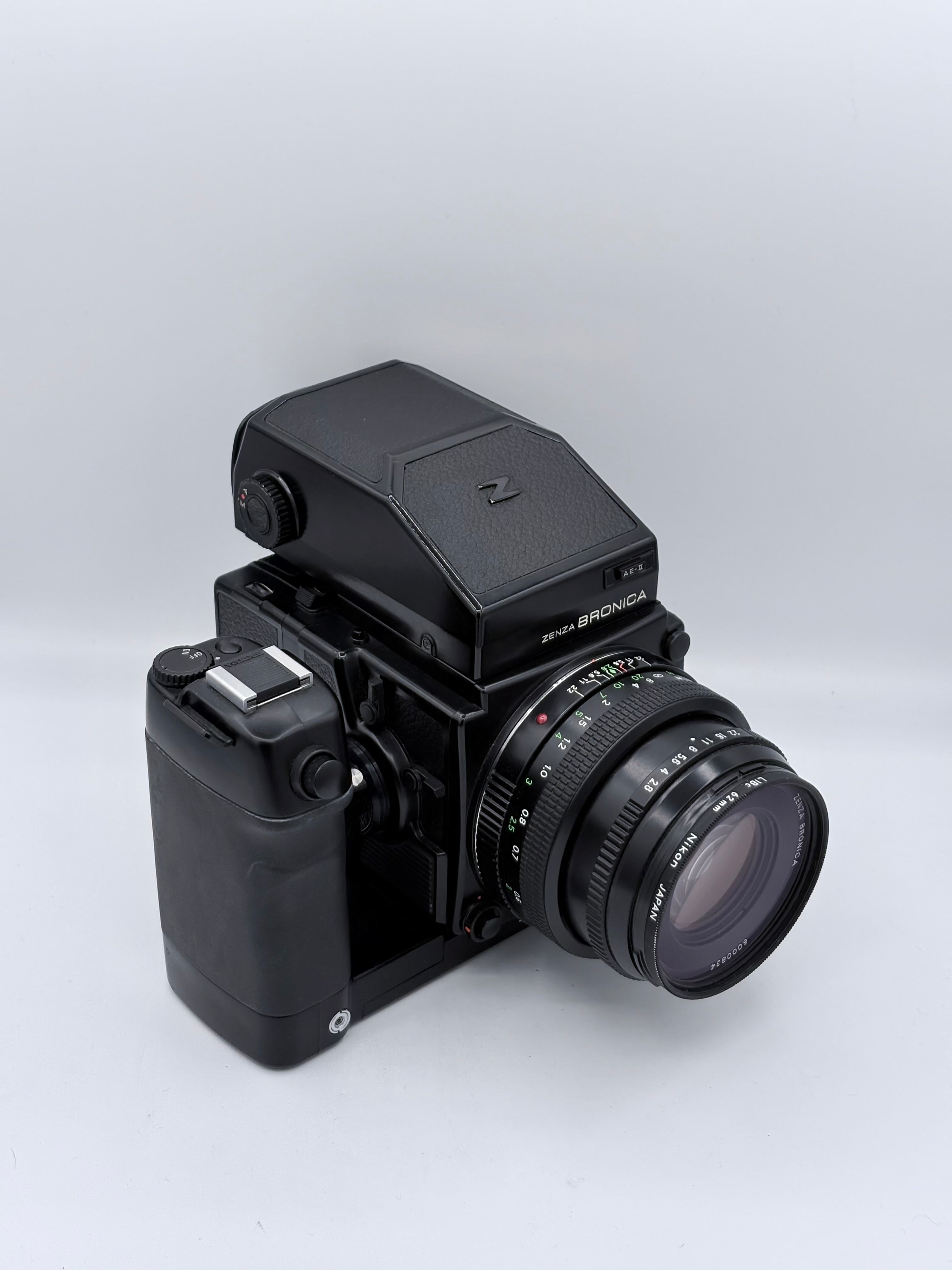 Zenza Bronica 7354769 &  60mm Lens SN: 6000834