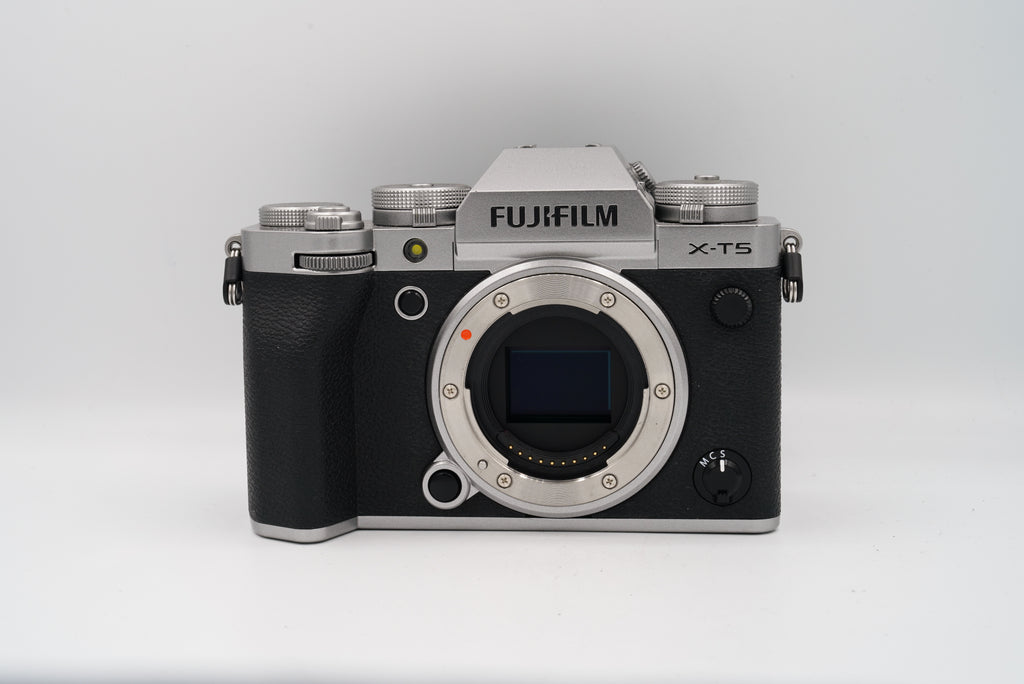 Fuji X-T5 Camera Body