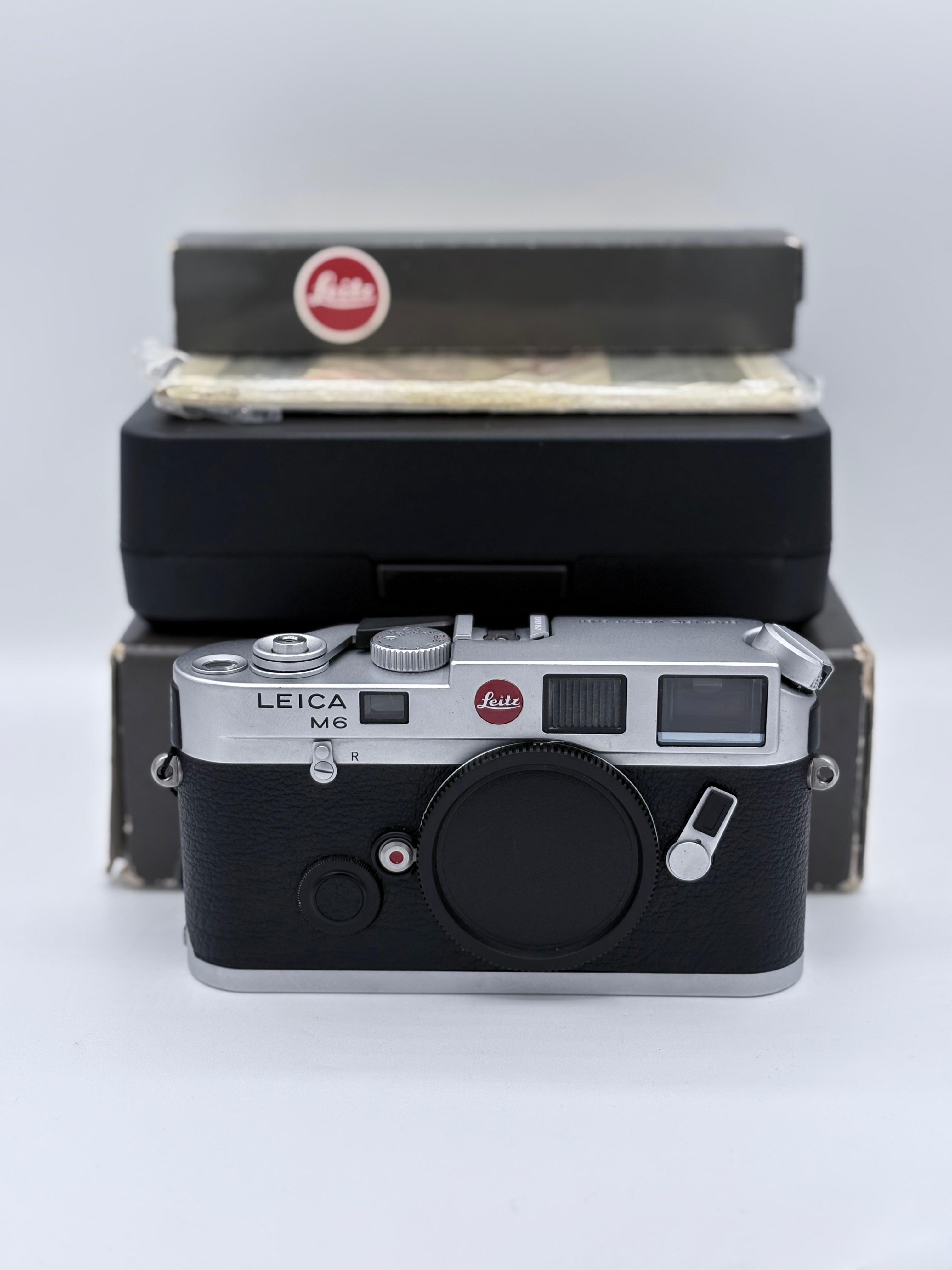 Leica M6 SN: 1707157 w/ Box