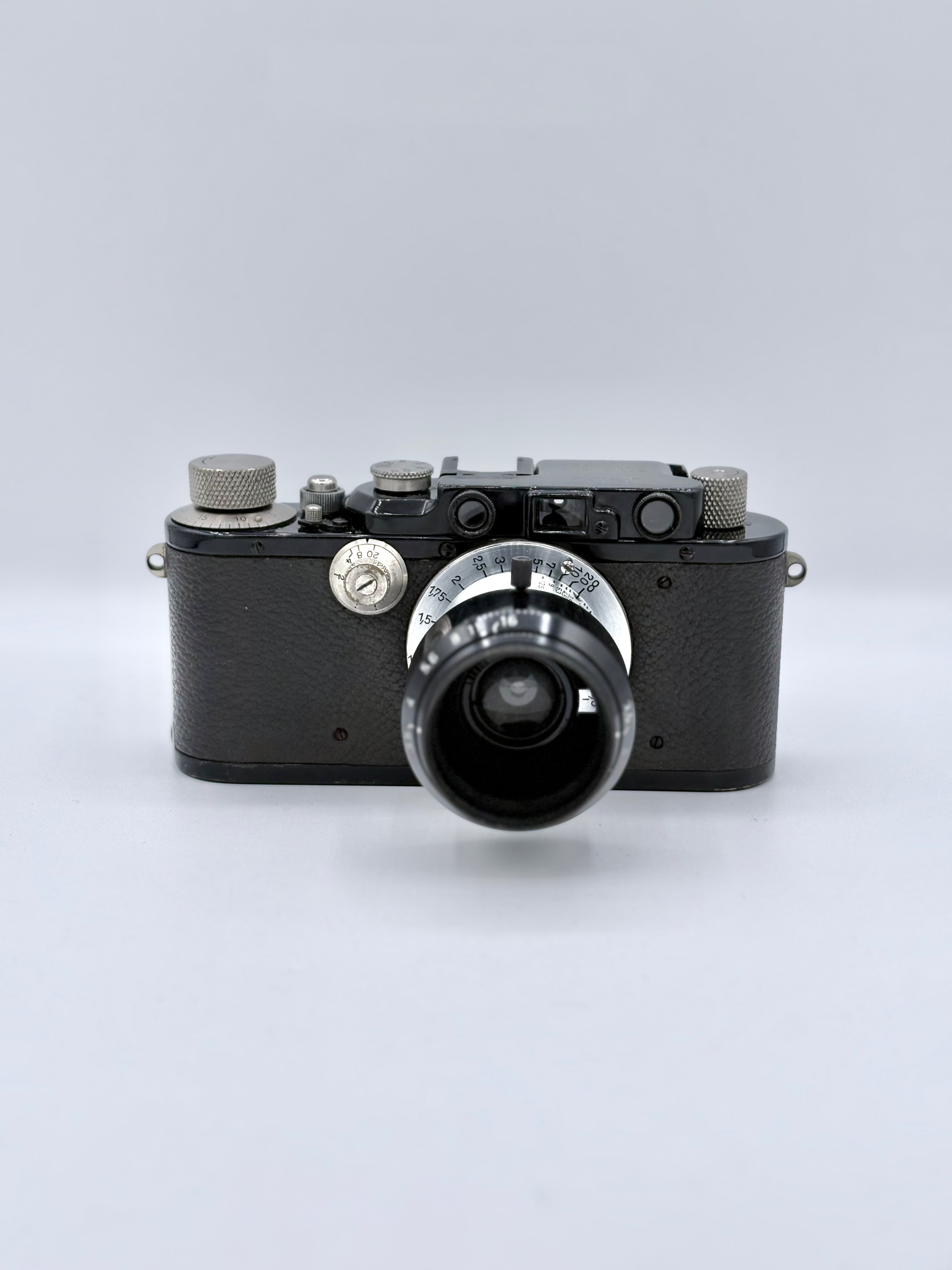  Leica iii  with emar 5cm f3.5 SN number169533/308981 with hood&box