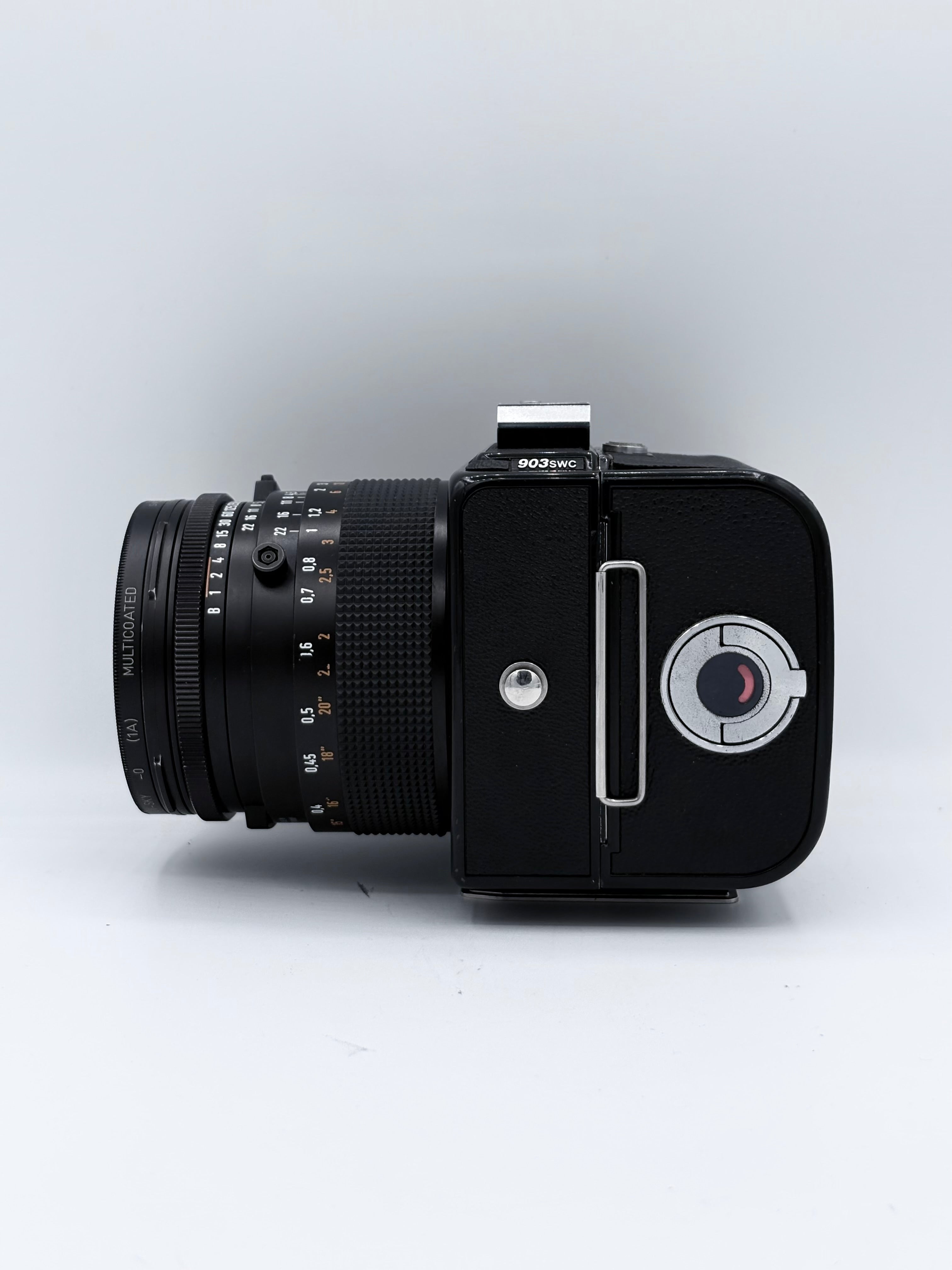 Hasselblad 903swc SN: 7123015