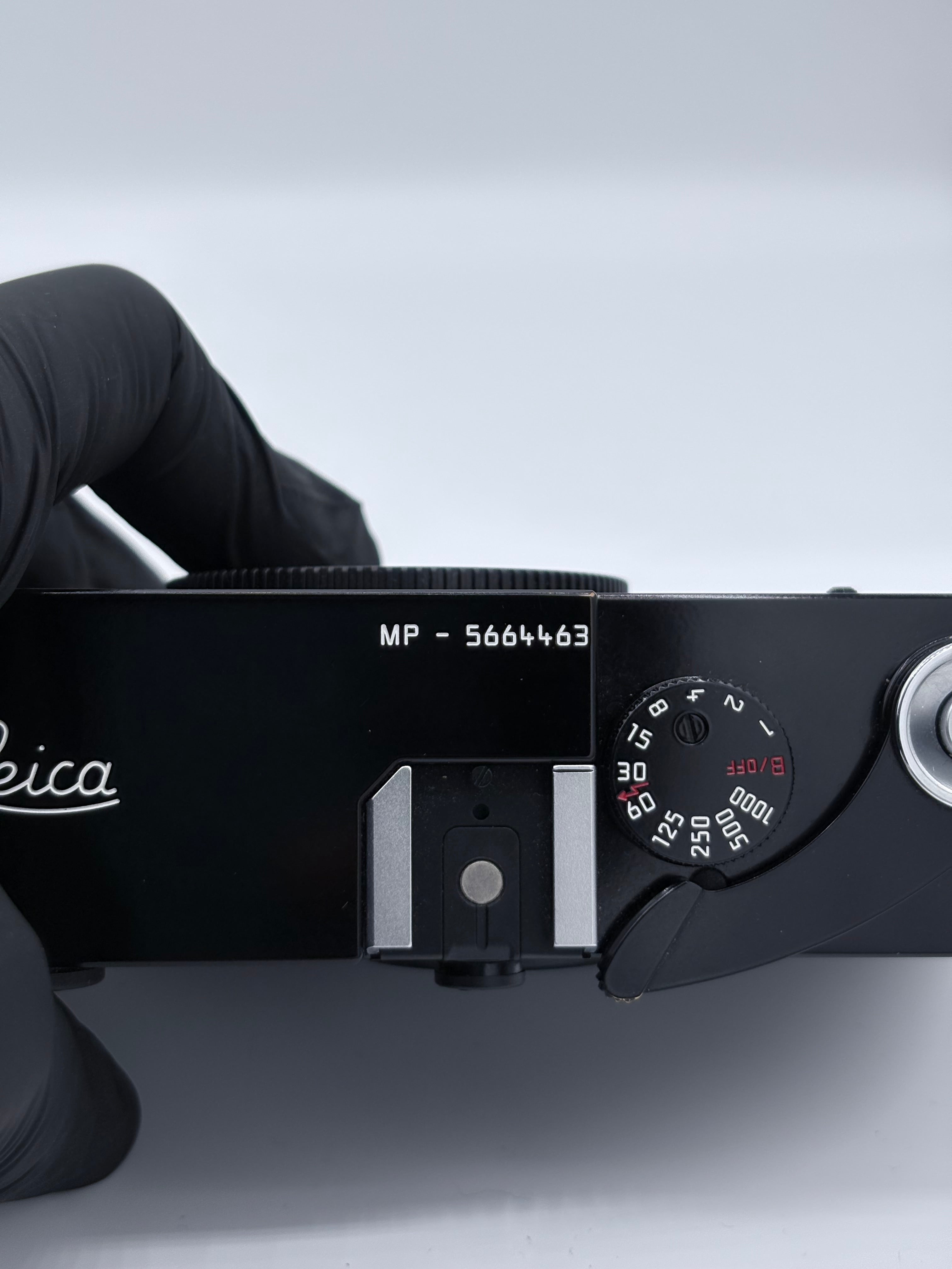  Leica MP Black Paint SN: 5664463 