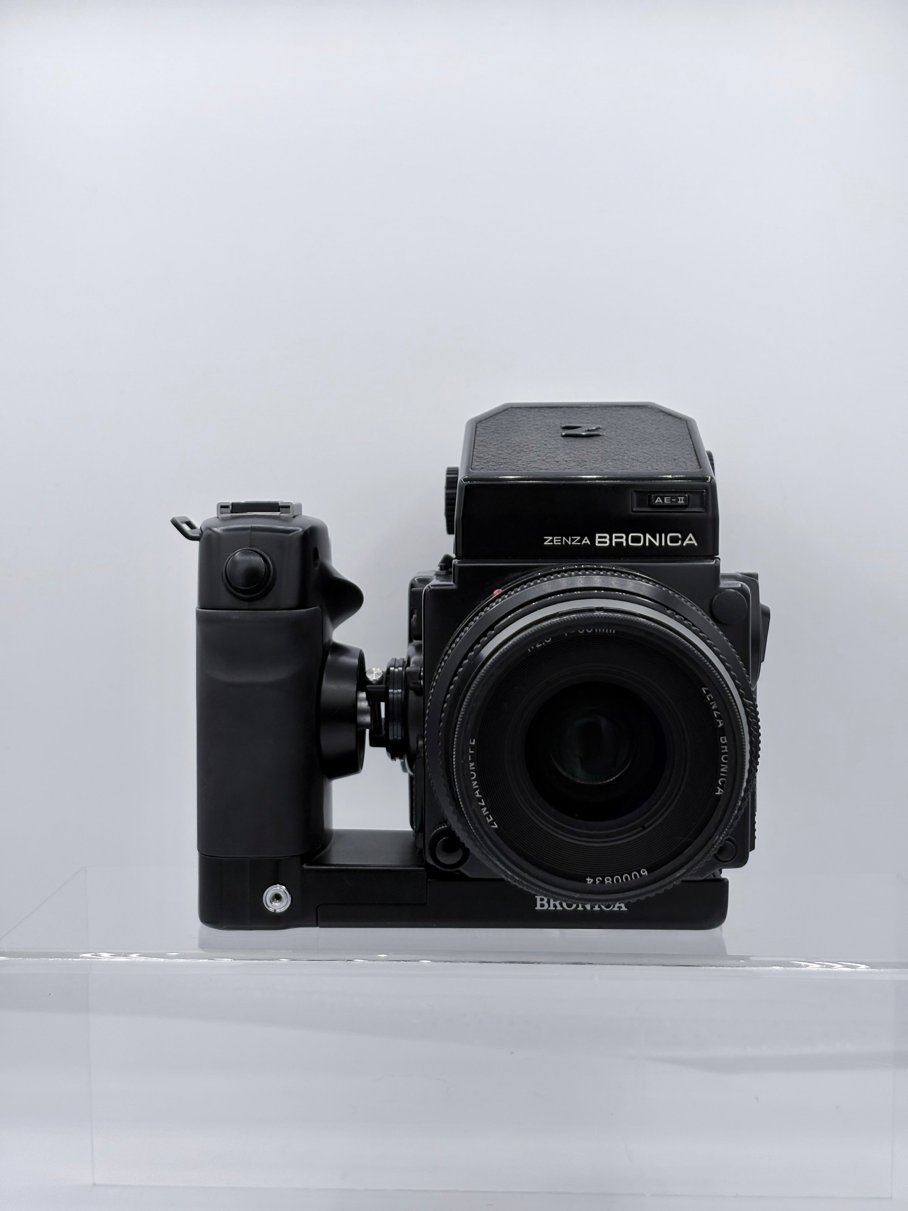 Zenza Bronica 7354769 &  60mm Lens SN: 6000834