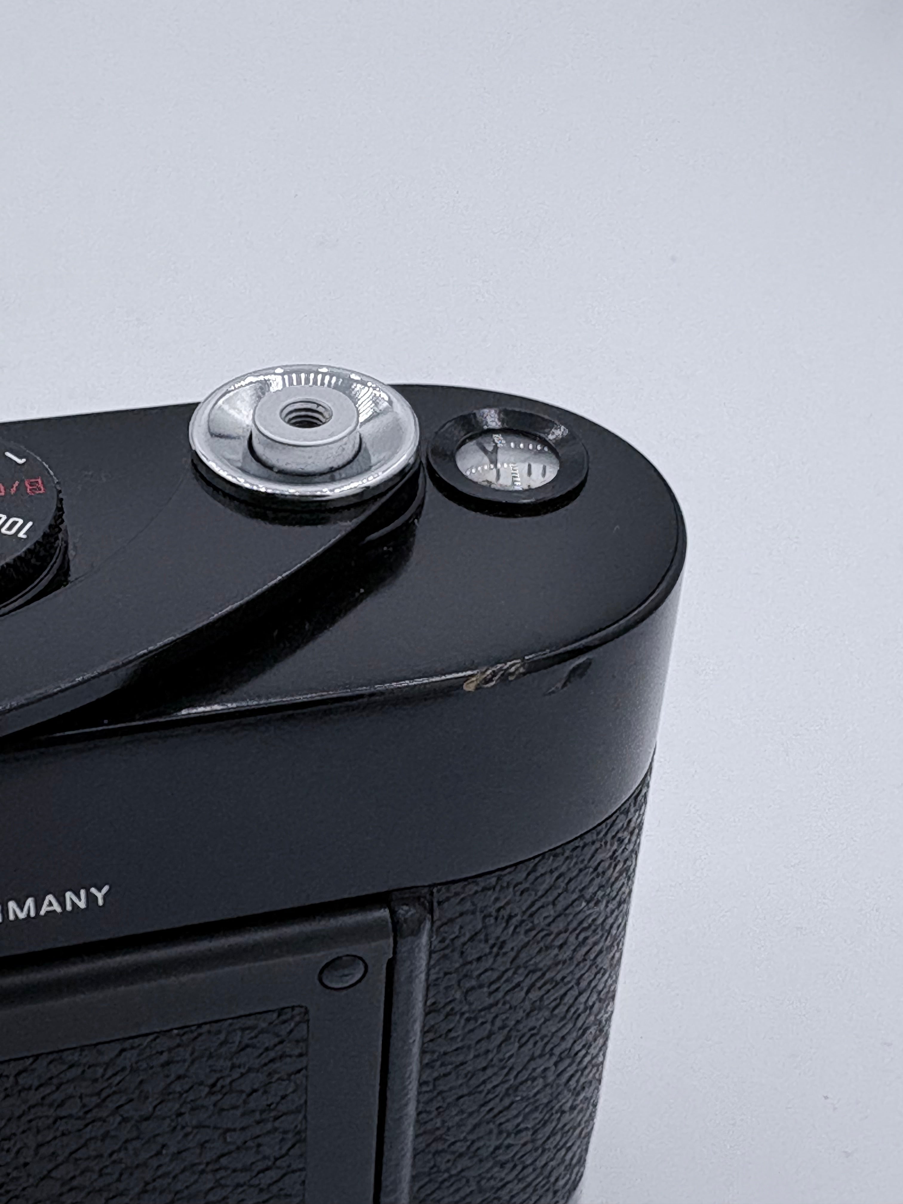  Leica MP Black Paint SN: 5664463 