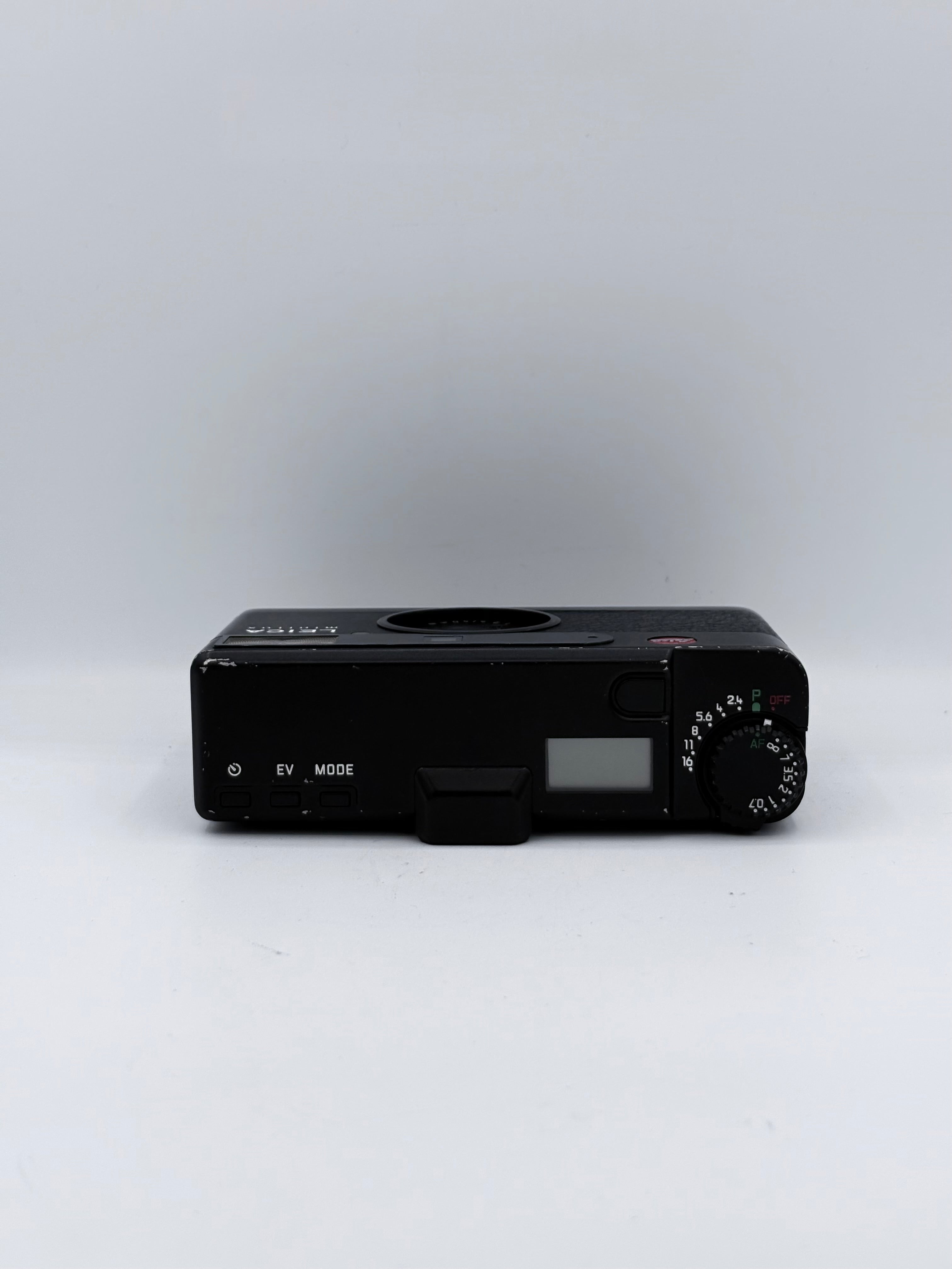Leica minilux 40mm f2.4 With Box SN: 2121382