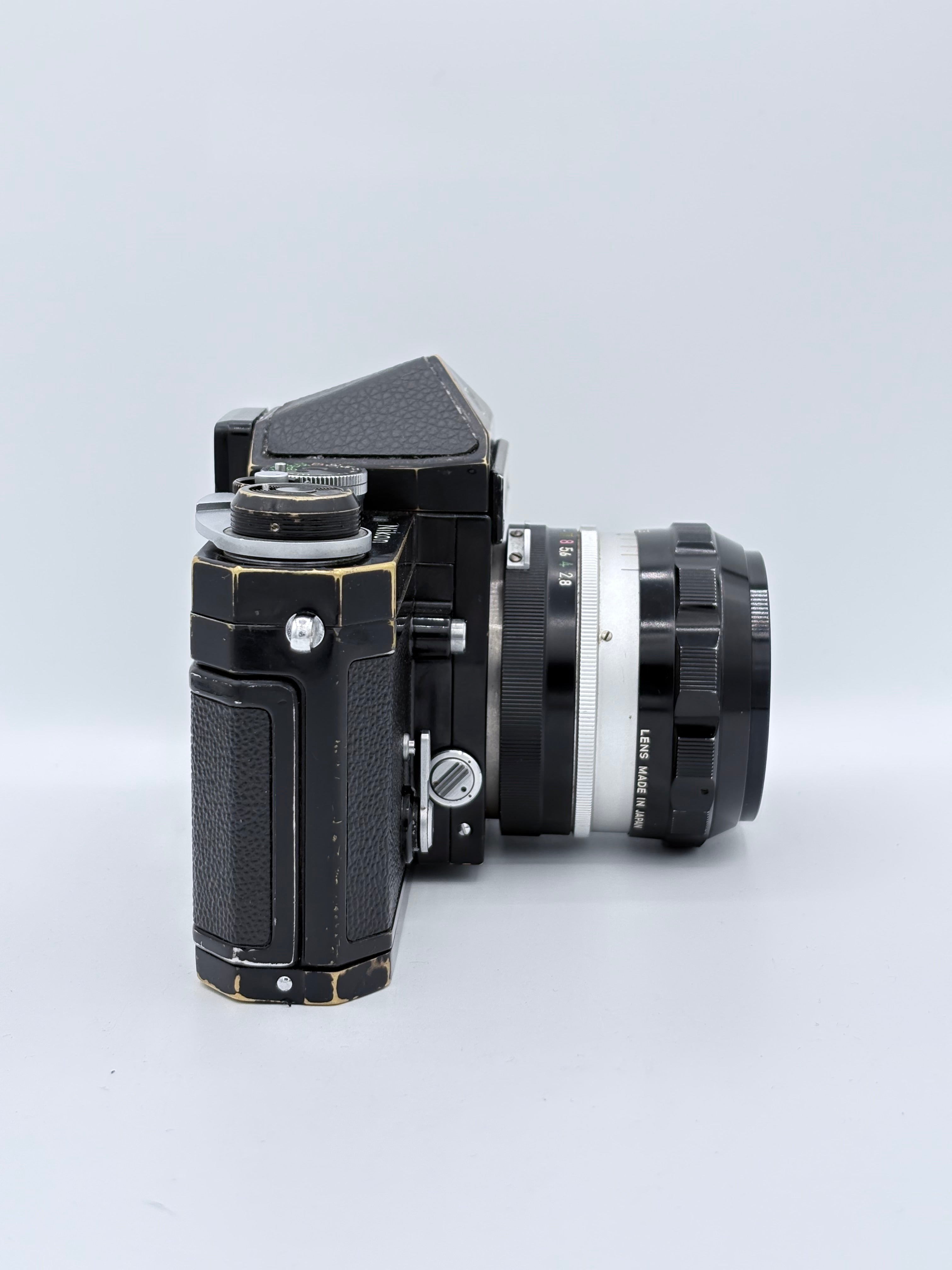 Nikon F SN: 7998606 & 28/2.8 Lens SN:262579