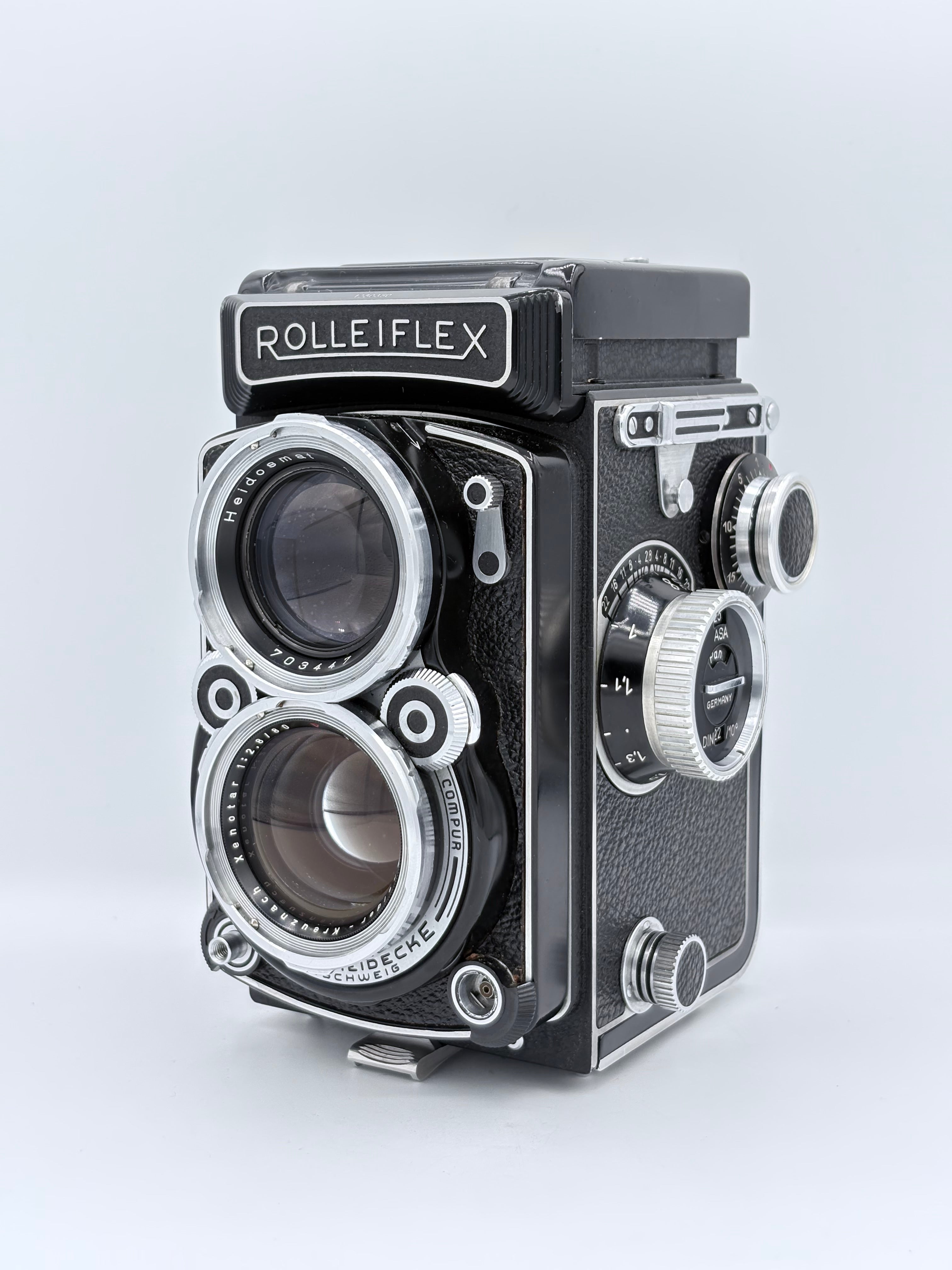  Rolleiflex 2.8C SN: 3069768