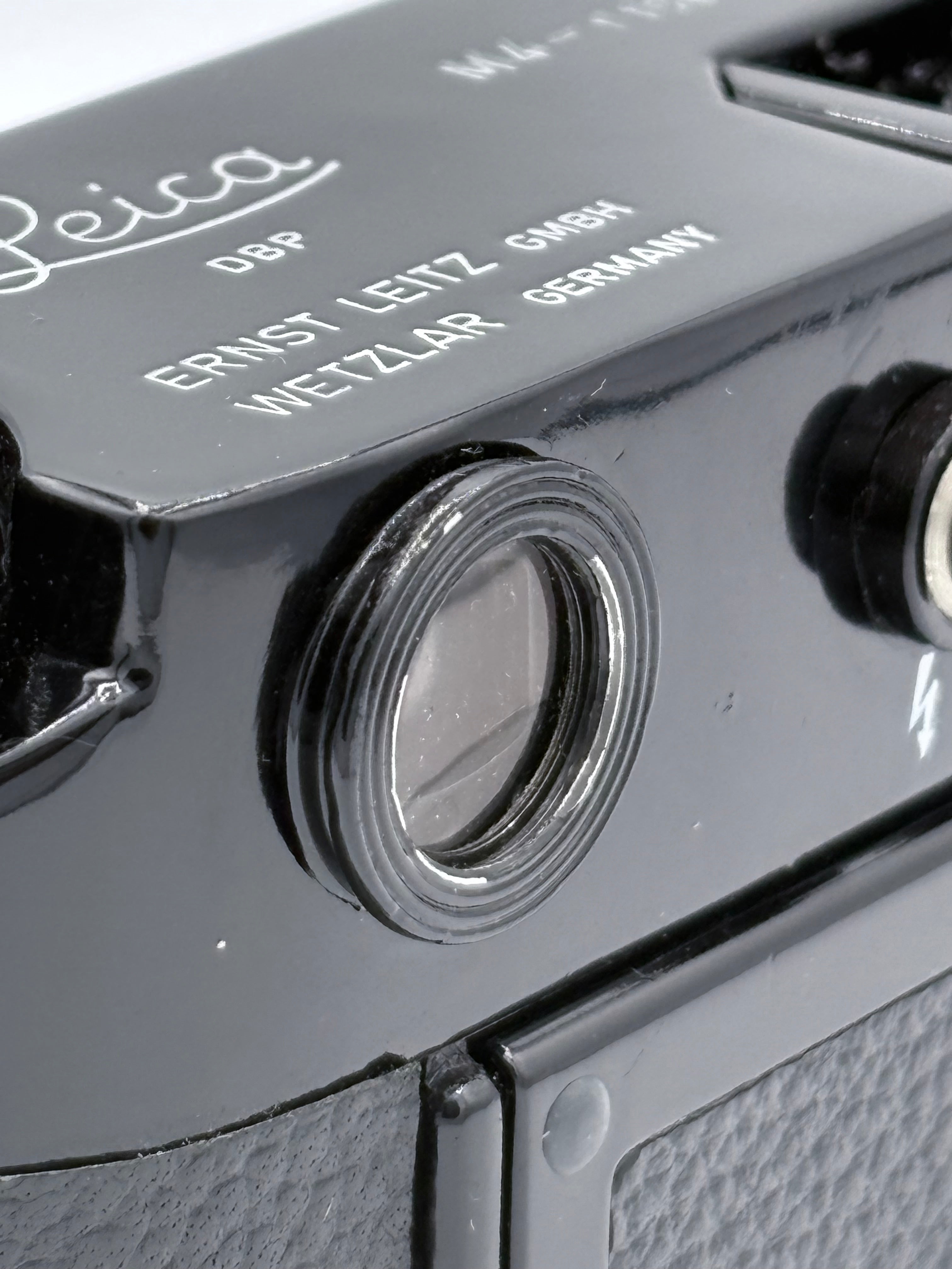 Leica M4 Black Repaint SN: 1188184