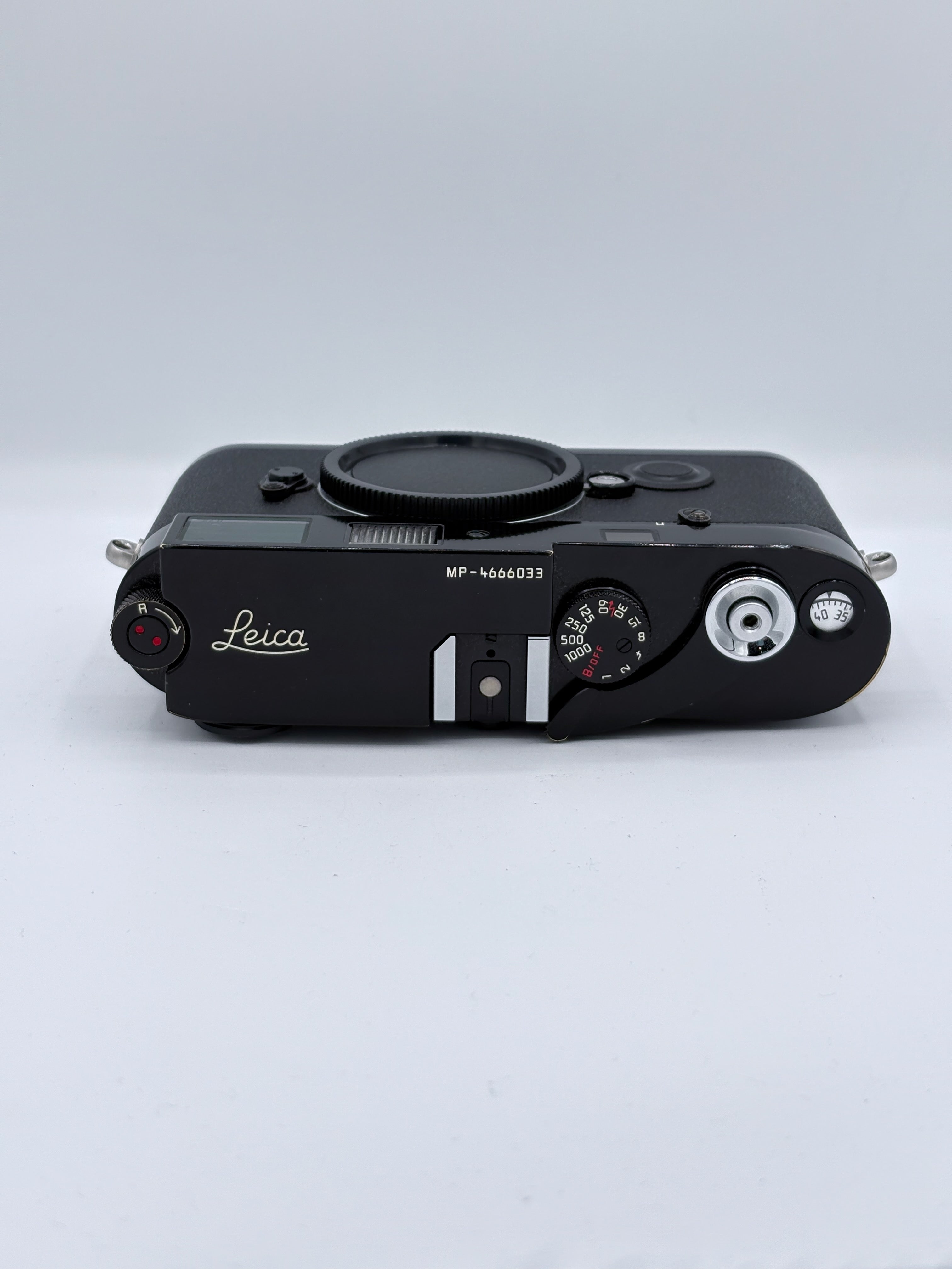 Leica MP-Black Paint SN:4666033