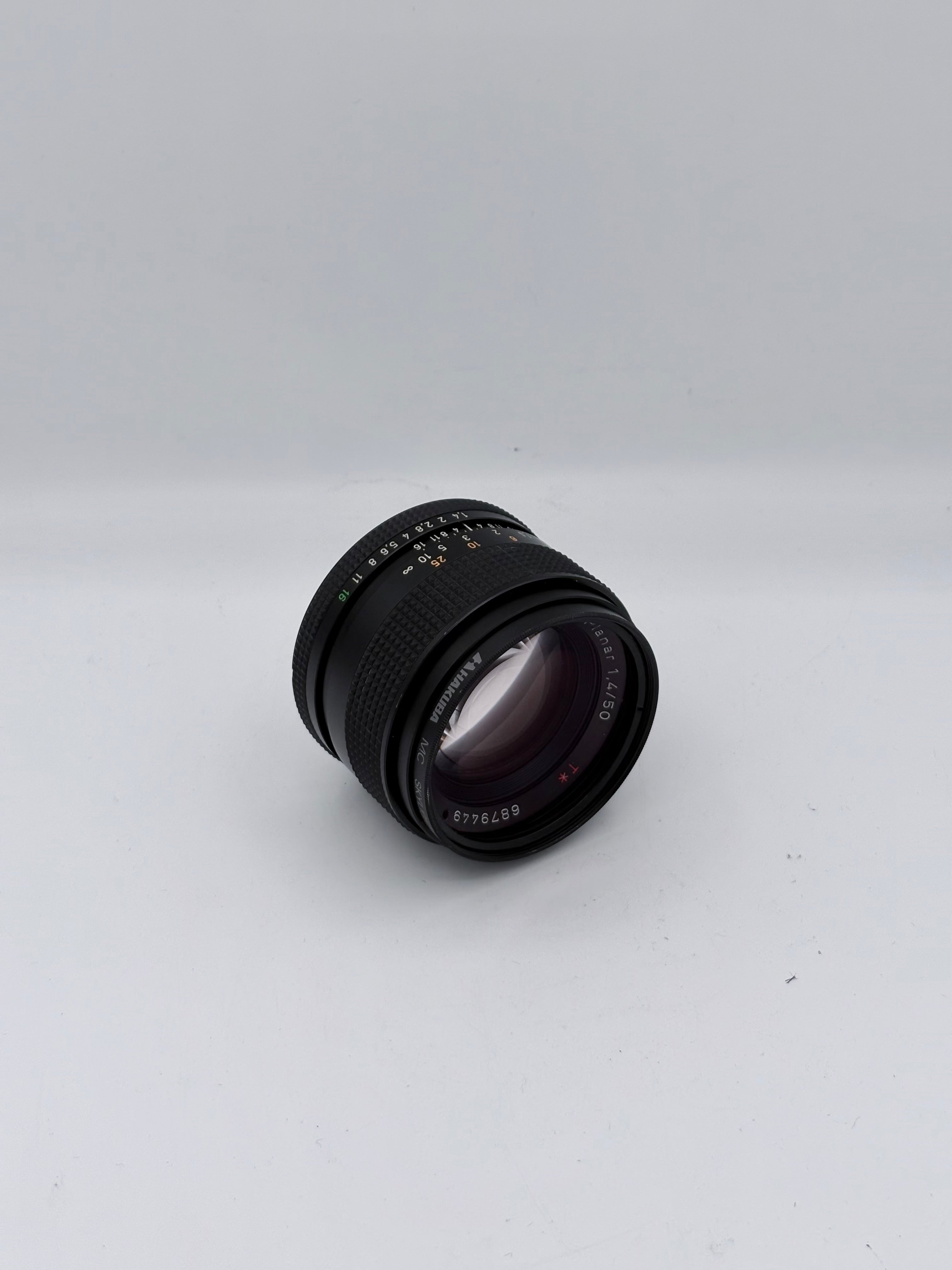 Carl Zeiss Planar 50 SN: 6879449 