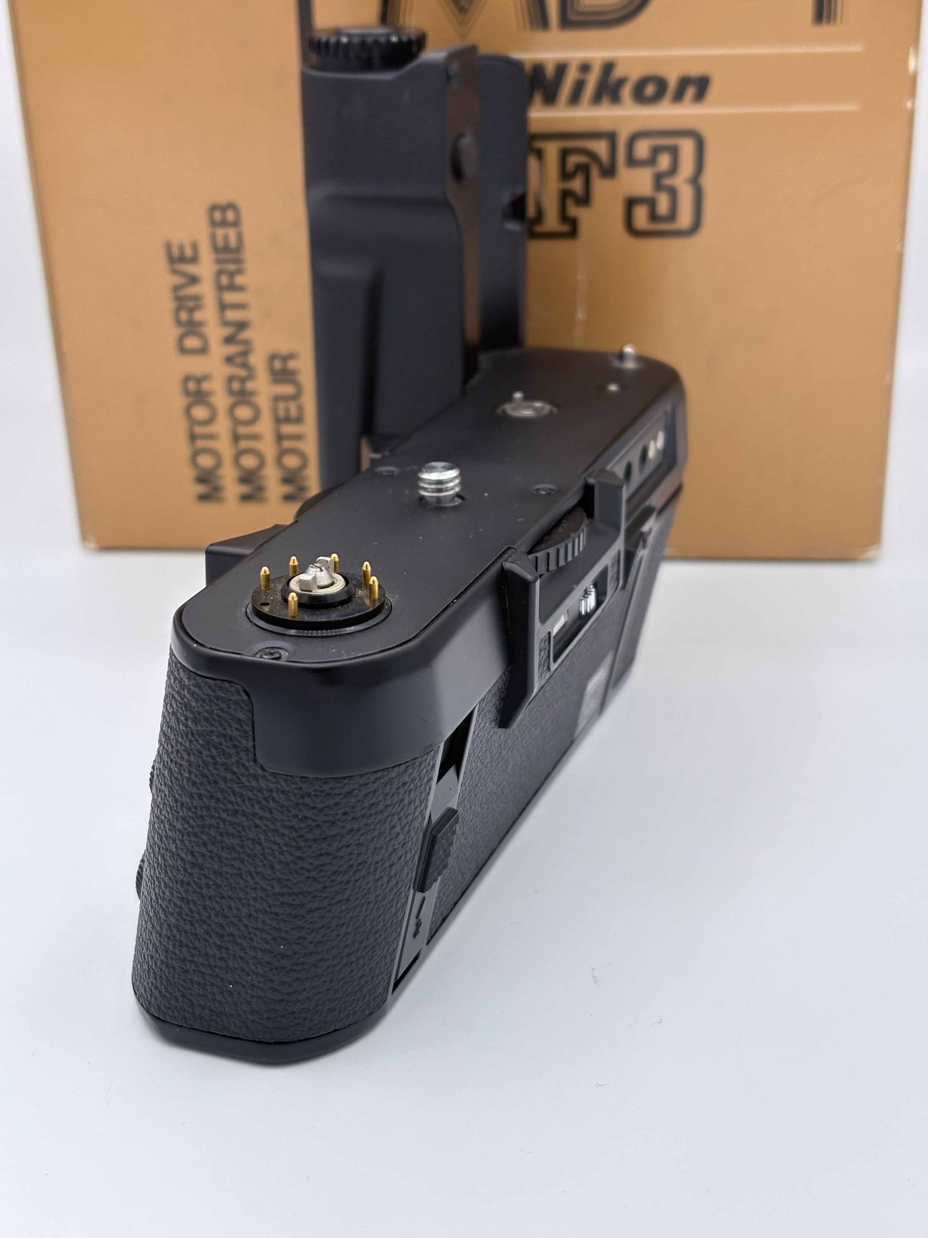 Nikon MD-4 F3