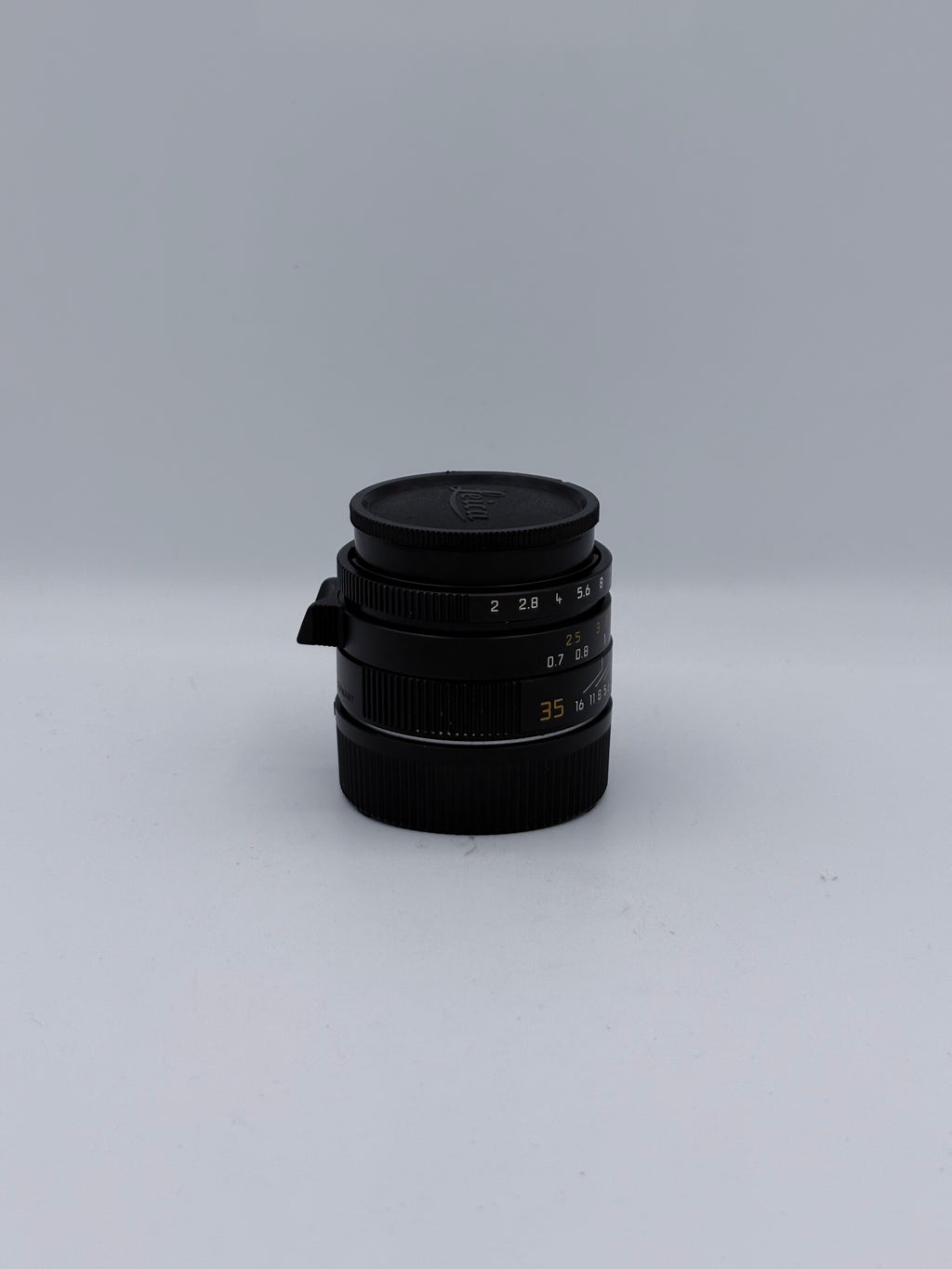 Leica 35/2 Summicron ASPH SN: 3822203