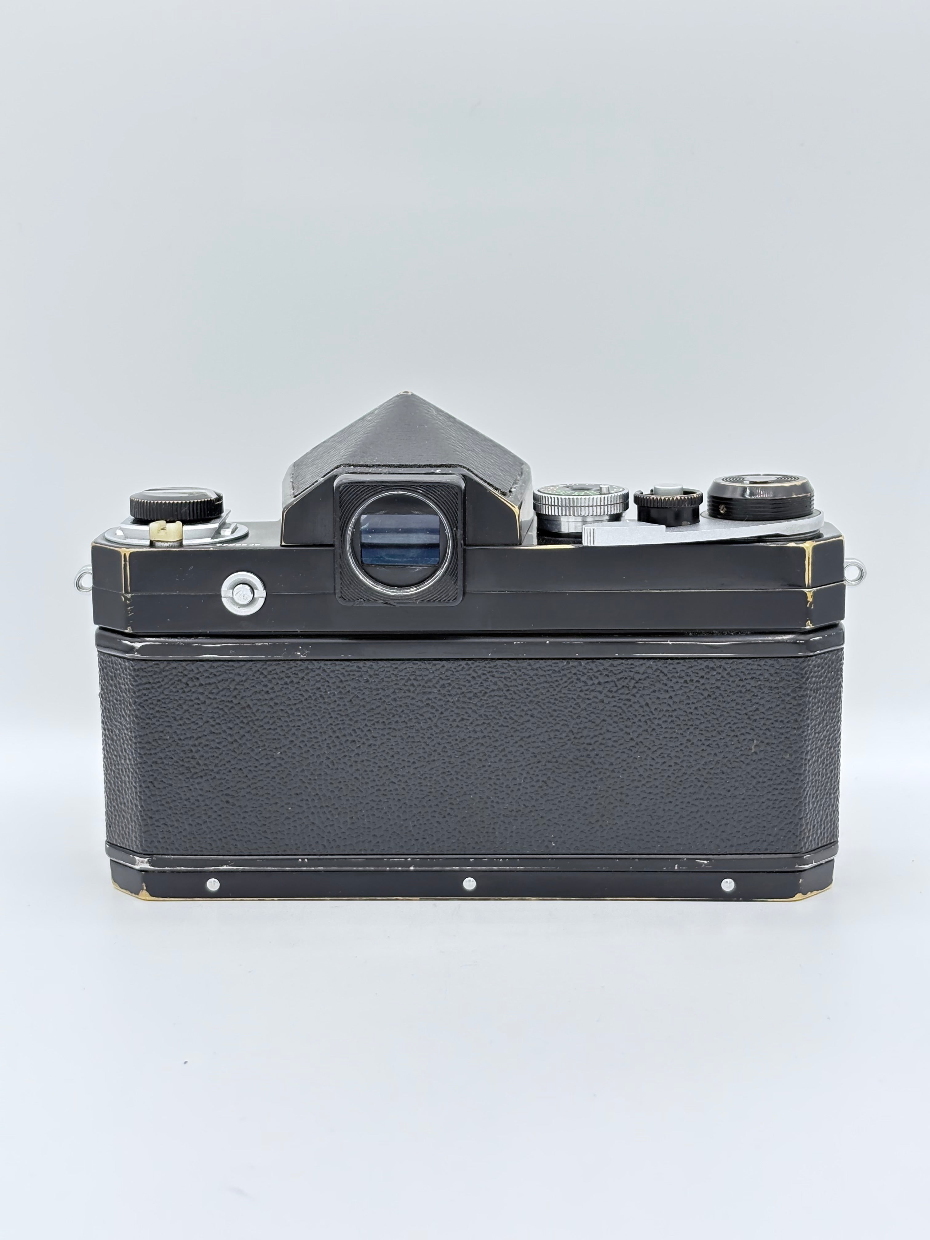 Nikon F SN: 7998606 & 28/2.8 Lens SN:262579