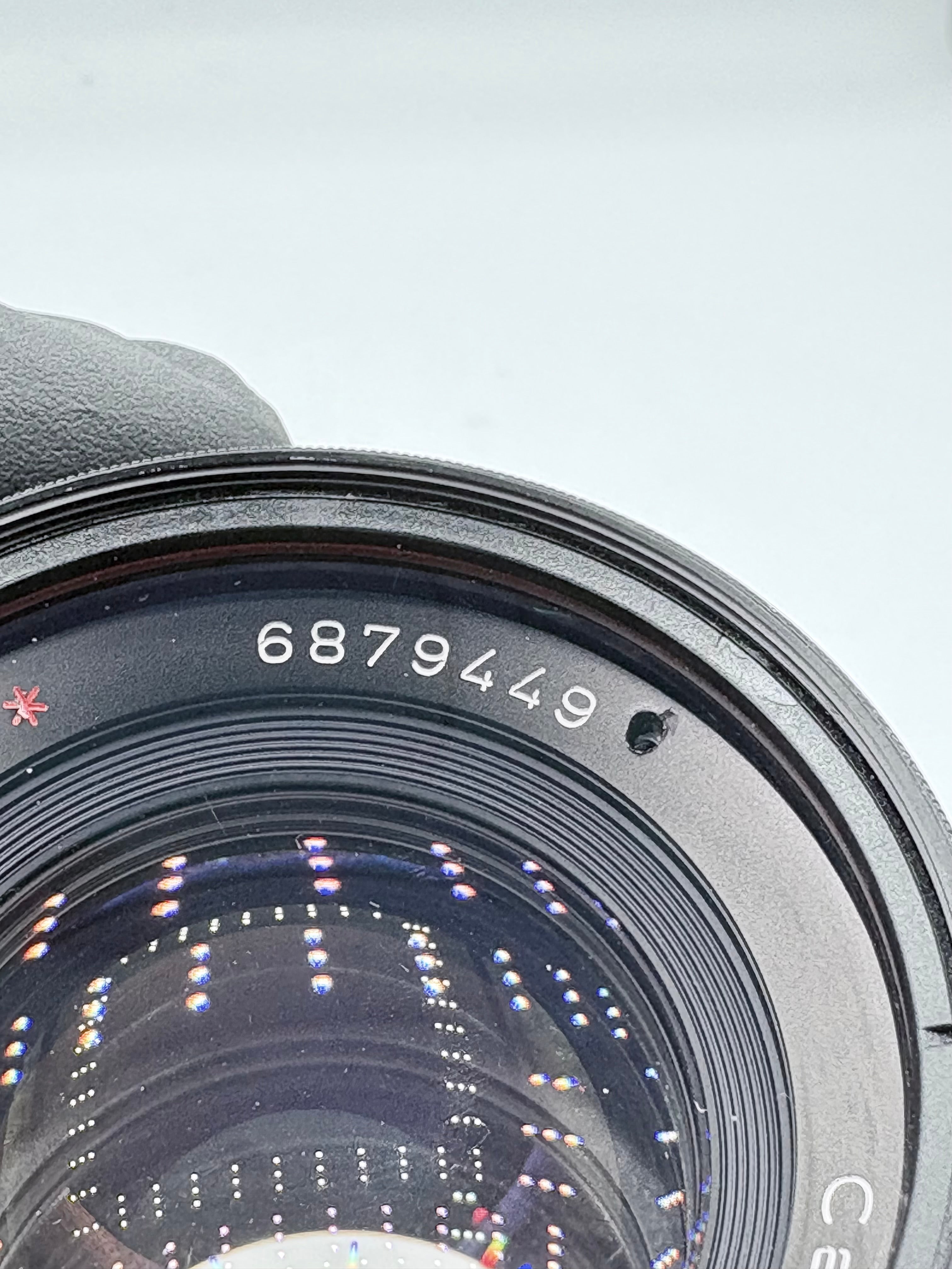 Carl Zeiss Planar 50 SN: 6879449 
