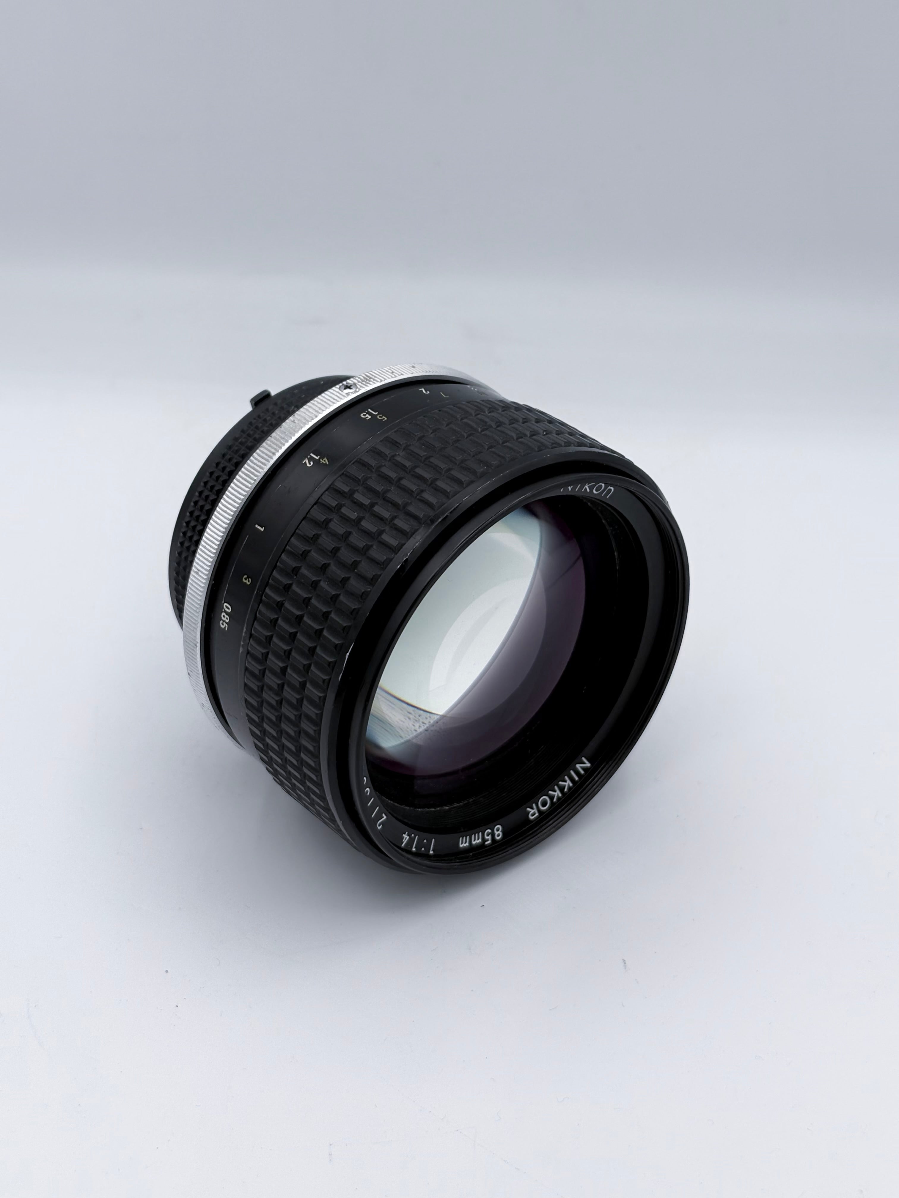 Nikon Nikkor 80mm F1.4 Lens SN: 211361
