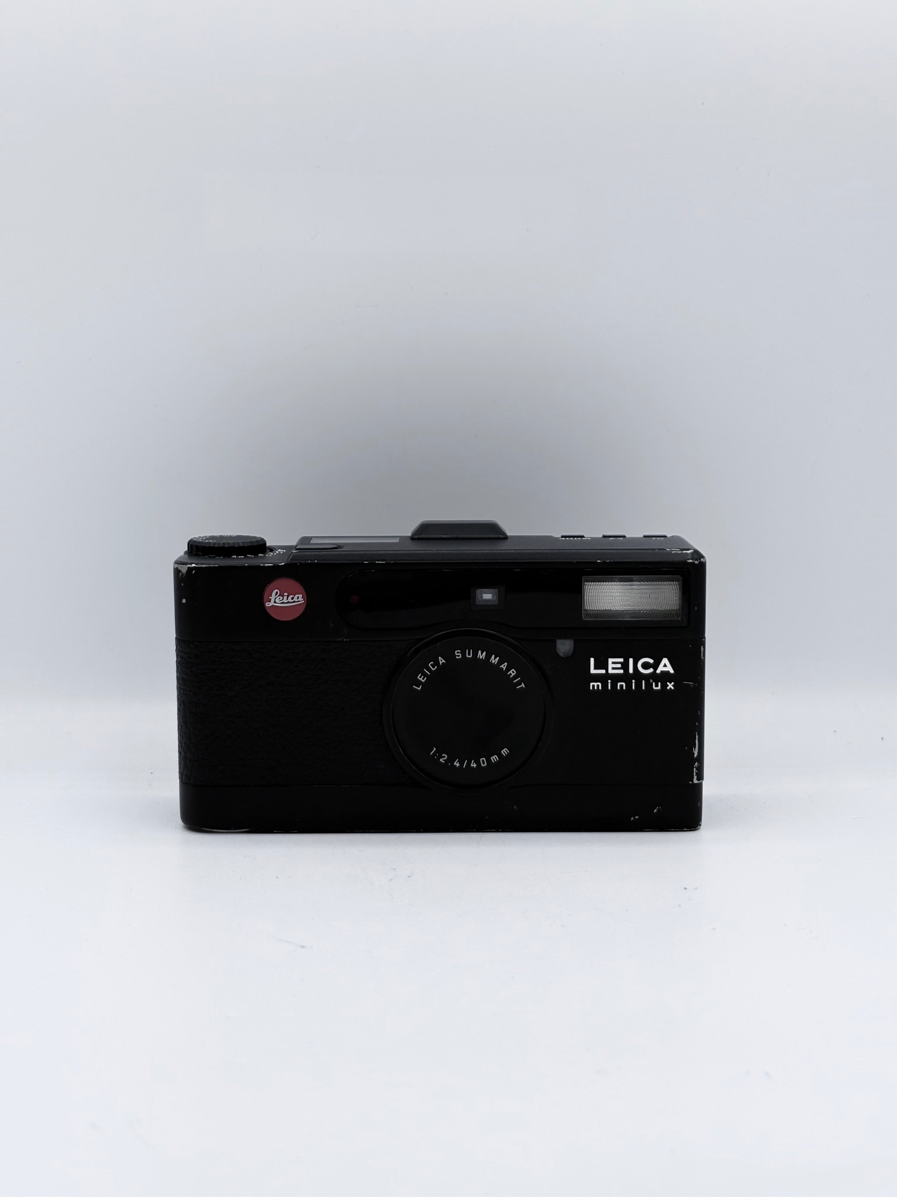 Leica minilux 40mm f2.4 With Box SN: 2121382
