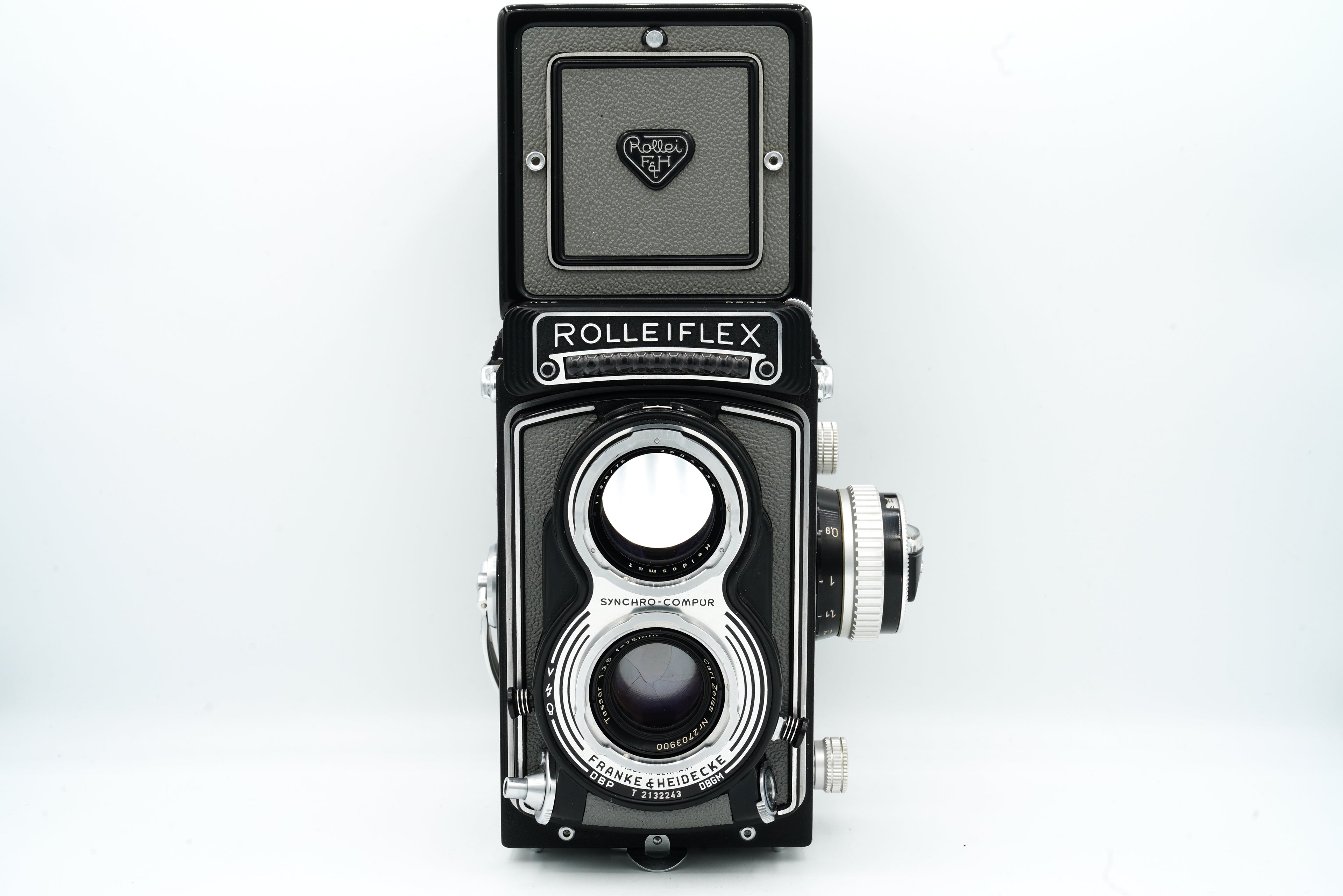Rolleiflex 3.5T new in box with case SN: 3004932