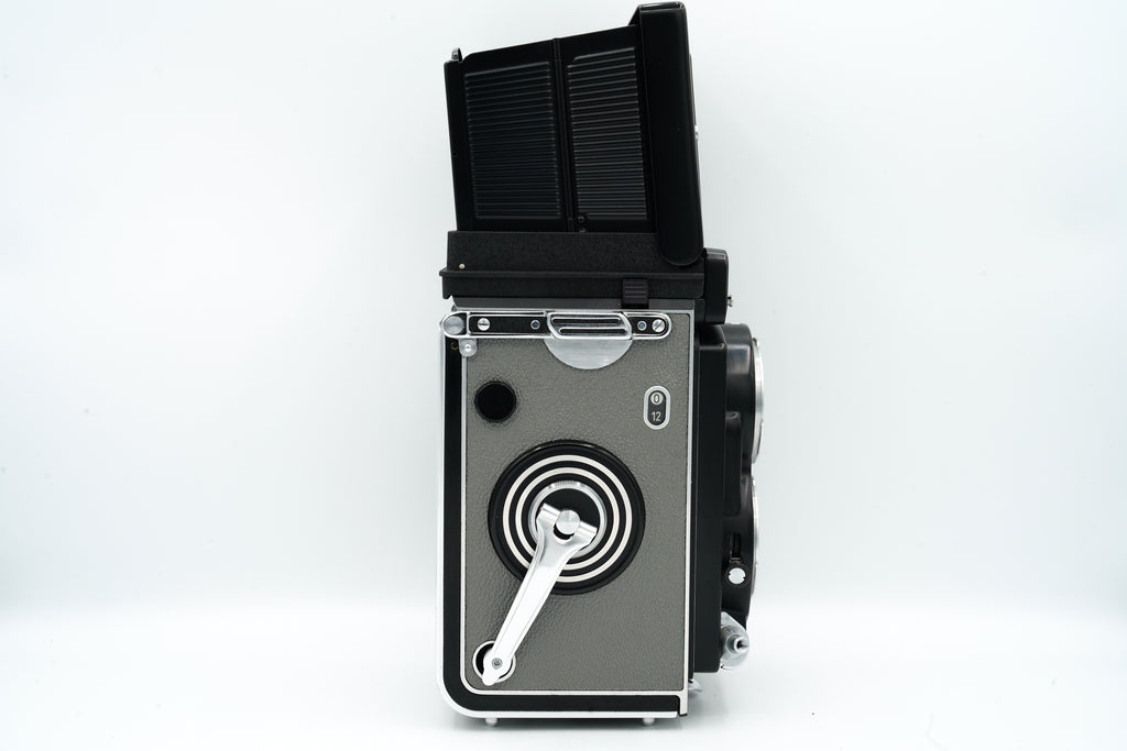 Rolleiflex 3.5T new in box with case SN: 3004932